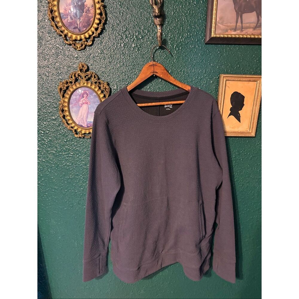 Duluth Gray Weaved Performance Crewneck Size Large Womens